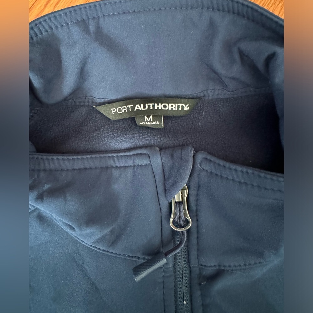 Waterproof mid weight jacket - Picture 3 of 4